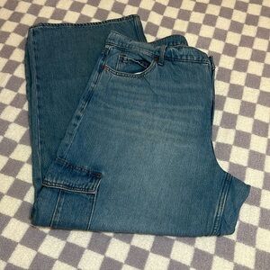 Old Navy Extra High-Waisted Sky-Hi Wide-Leg Cargo Jeans